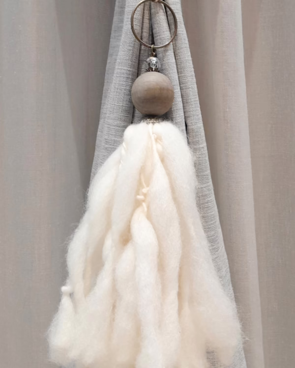 Borla esfera madera gris